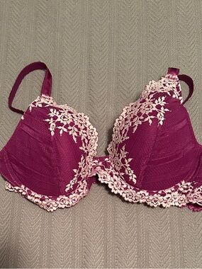 Wacoal Lace Embrace Underwire Bra with Embroidery, 38B